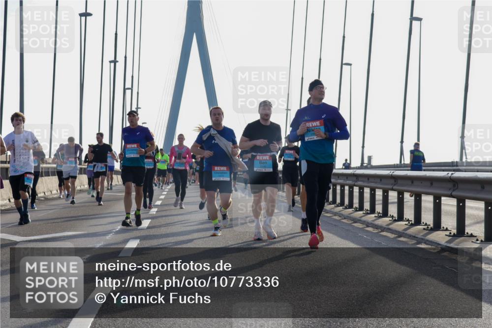 03.10.2026 - Köhlbrandbrückenlauf Yannick Fuchs http://msf.ph/oto/10773336 03.10.2026 09:31:53 Position 1  meine-sportfotos.de