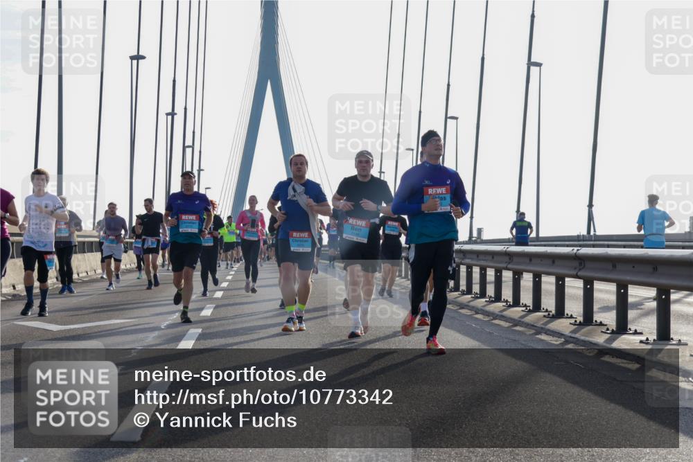 03.10.2026 - Köhlbrandbrückenlauf Yannick Fuchs http://msf.ph/oto/10773342 03.10.2026 09:31:54 Position 1  meine-sportfotos.de
