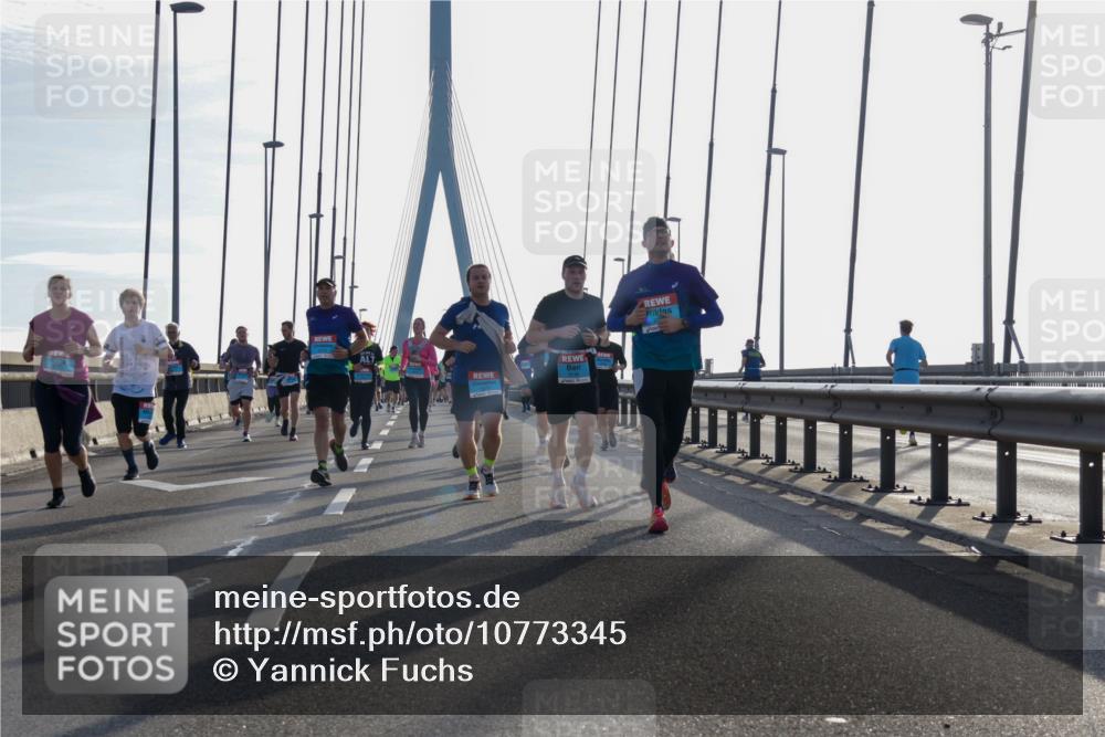 03.10.2026 - Köhlbrandbrückenlauf Yannick Fuchs http://msf.ph/oto/10773345 03.10.2026 09:31:54 Position 1  meine-sportfotos.de