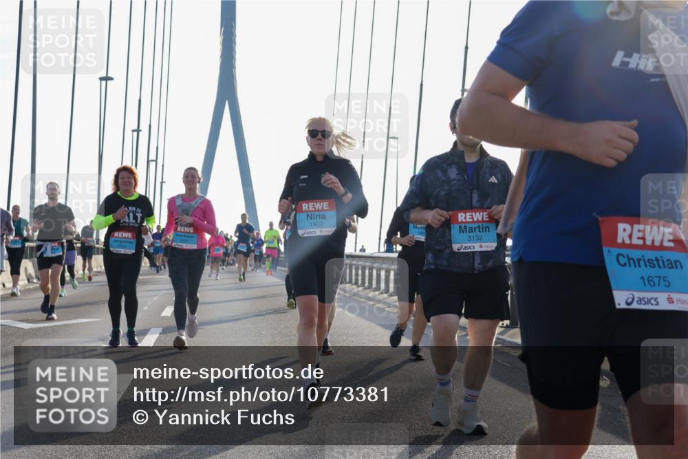 03.10.2026 - Köhlbrandbrückenlauf Yannick Fuchs http://msf.ph/oto/10773381 03.10.2026 09:31:58 Position 1 2720, 2721, 1903, 3132, 1675 meine-sportfotos.de