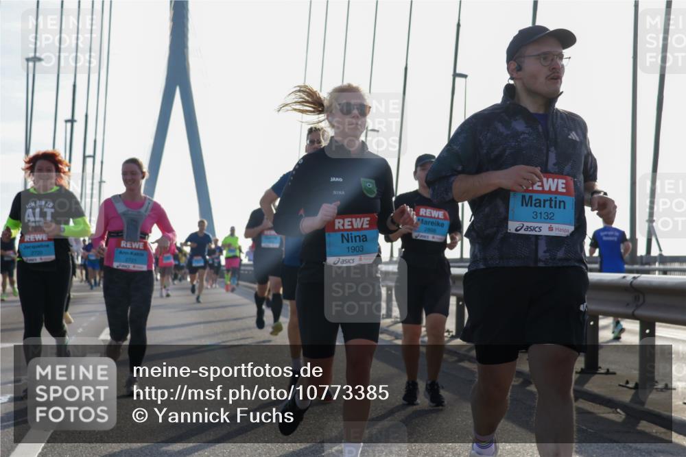 03.10.2026 - Köhlbrandbrückenlauf Yannick Fuchs http://msf.ph/oto/10773385 03.10.2026 09:31:58 Position 1 2720, 2721, 1903, 2898, 3132 meine-sportfotos.de