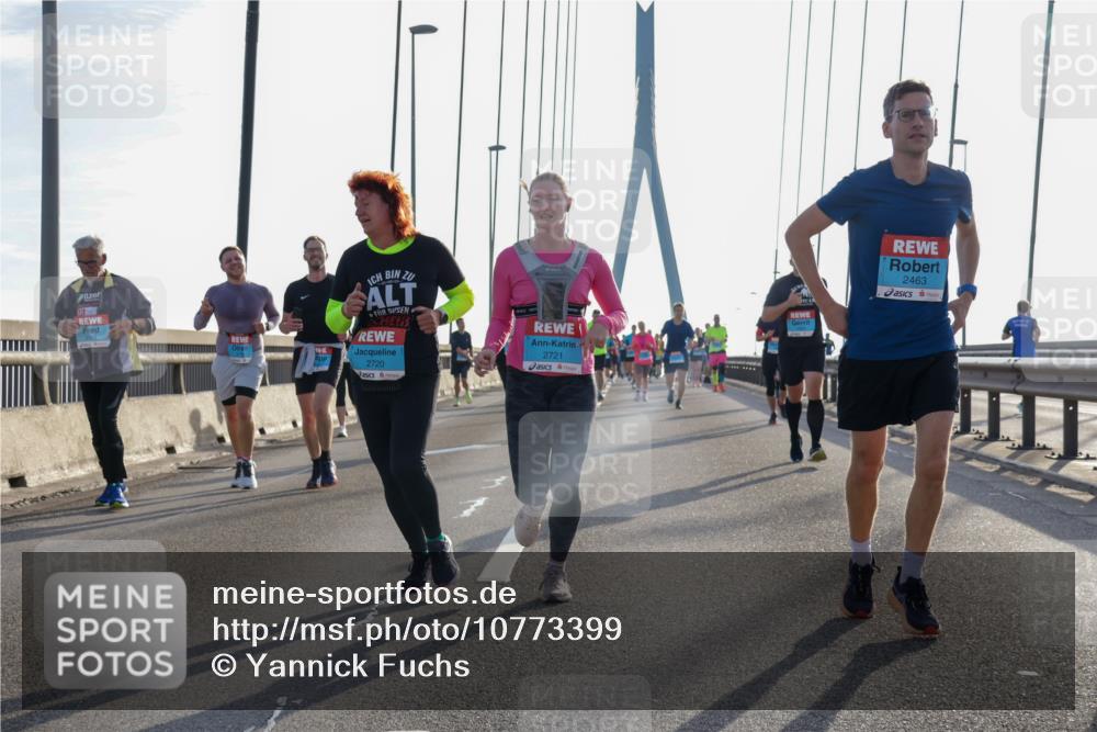 03.10.2026 - Köhlbrandbrückenlauf Yannick Fuchs http://msf.ph/oto/10773399 03.10.2026 09:32:00 Position 1 2721, 2720, 2463 meine-sportfotos.de