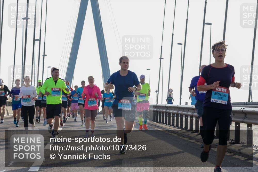 03.10.2026 - Köhlbrandbrückenlauf Yannick Fuchs http://msf.ph/oto/10773426 03.10.2026 09:32:03 Position 1 2159, 3329, 2845 meine-sportfotos.de
