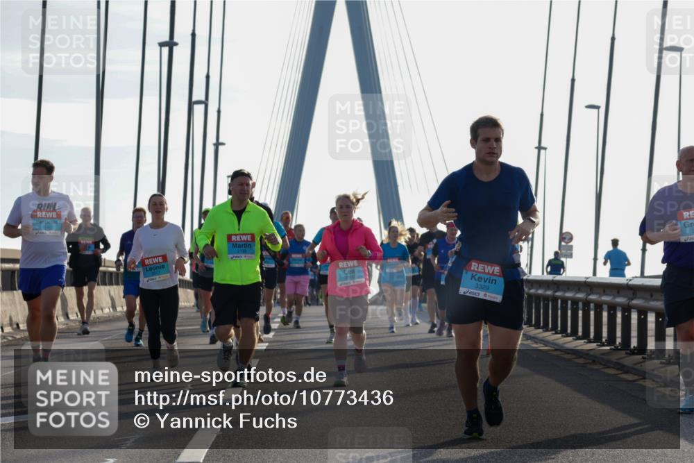 03.10.2026 - Köhlbrandbrückenlauf Yannick Fuchs http://msf.ph/oto/10773436 03.10.2026 09:32:03 Position 1 1740, 2159, 3329 meine-sportfotos.de