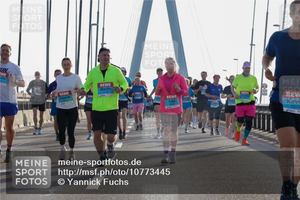 03.10.2026 - Köhlbrandbrückenlauf Yannick Fuchs http://msf.ph/oto/10773445 03.10.2026 09:32:05 Position 1 10, 3017, 2159, 2806, 3329 meine-sportfotos.de