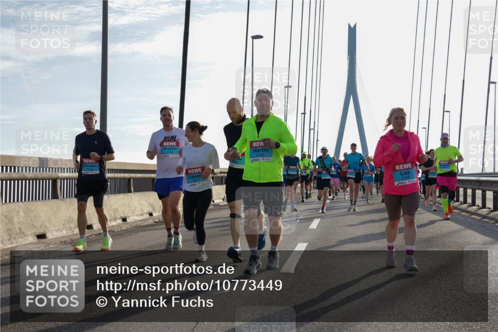 03.10.2026 - Köhlbrandbrückenlauf Yannick Fuchs http://msf.ph/oto/10773449 03.10.2026 09:32:08 Position 1 1741, 1740, 2159, 2806 meine-sportfotos.de