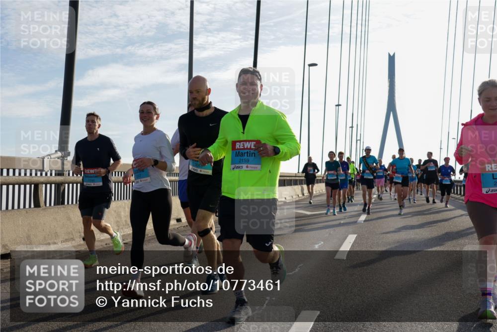 03.10.2026 - Köhlbrandbrückenlauf Yannick Fuchs http://msf.ph/oto/10773461 03.10.2026 09:32:09 Position 1 1741, 2159, 2 meine-sportfotos.de