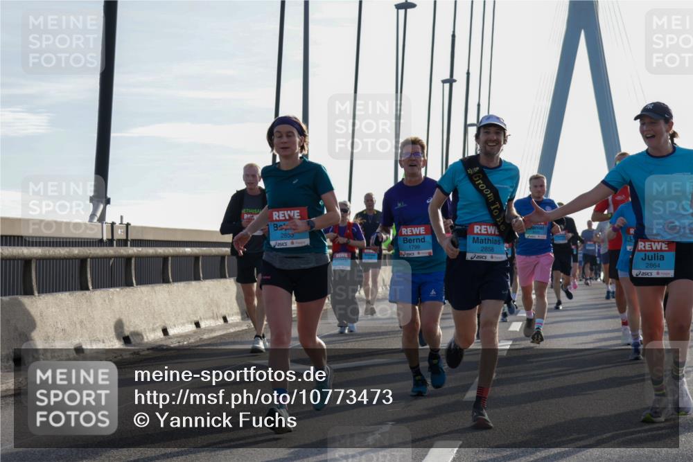 03.10.2026 - Köhlbrandbrückenlauf Yannick Fuchs http://msf.ph/oto/10773473 03.10.2026 09:32:10 Position 1 1799, 2858, 2864, 2853 meine-sportfotos.de