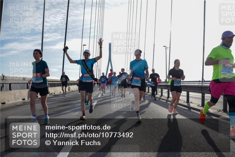 03.10.2026 - Köhlbrandbrückenlauf Yannick Fuchs http://msf.ph/oto/10773492 03.10.2026 09:32:12 Position 1 2853, 2864, 2786 meine-sportfotos.de