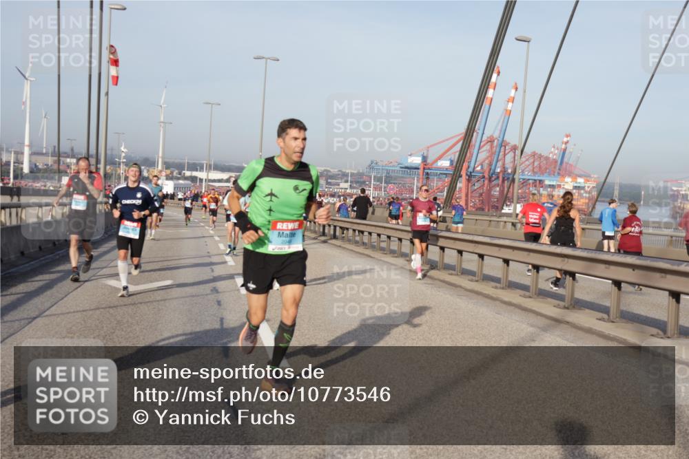 03.10.2026 - Köhlbrandbrückenlauf Yannick Fuchs http://msf.ph/oto/10773546 03.10.2026 09:36:36 Position 2 1914 meine-sportfotos.de