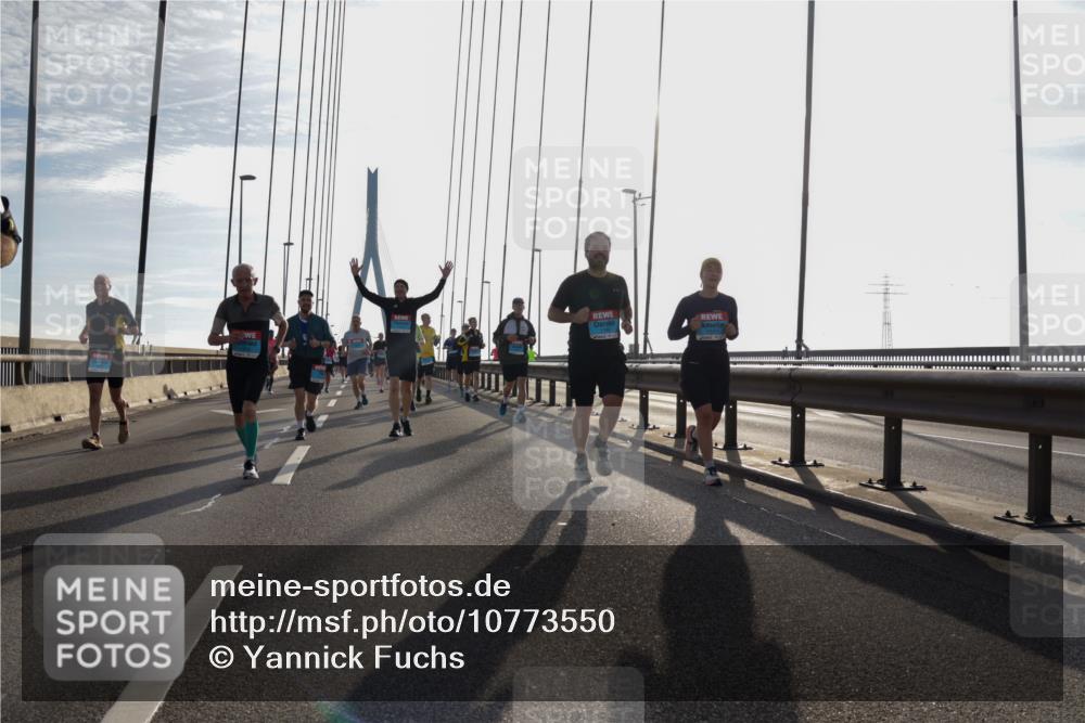 03.10.2026 - Köhlbrandbrückenlauf Yannick Fuchs http://msf.ph/oto/10773550 03.10.2026 09:32:18 Position 1  meine-sportfotos.de