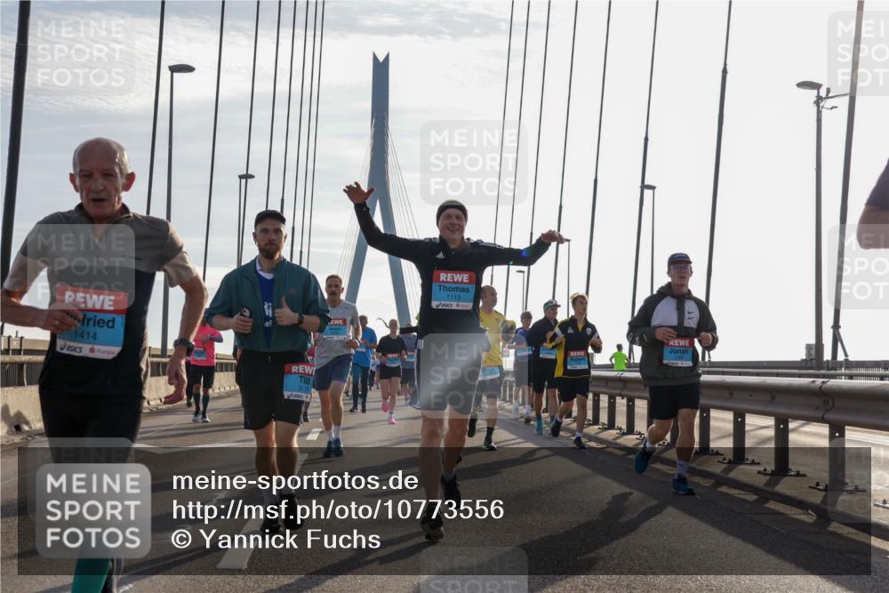03.10.2026 - Köhlbrandbrückenlauf Yannick Fuchs http://msf.ph/oto/10773556 03.10.2026 09:32:19 Position 1 1414, 3119, 1113 meine-sportfotos.de