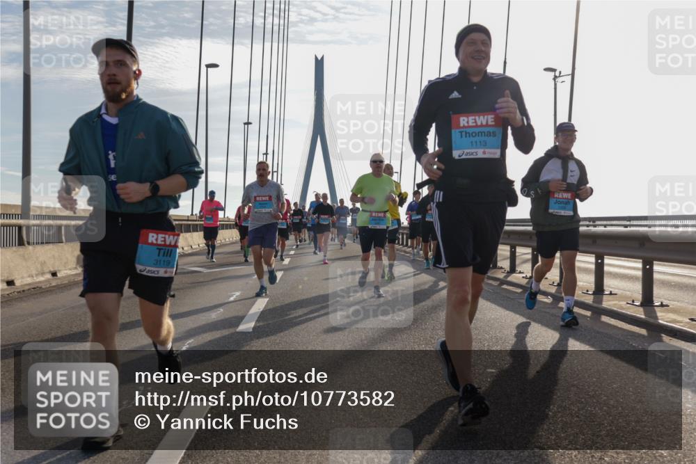 03.10.2026 - Köhlbrandbrückenlauf Yannick Fuchs http://msf.ph/oto/10773582 03.10.2026 09:32:20 Position 1 3119, 1113 meine-sportfotos.de