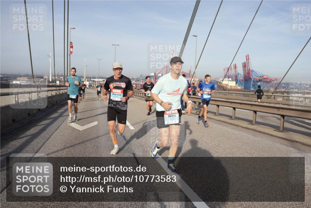 03.10.2026 - Köhlbrandbrückenlauf Yannick Fuchs http://msf.ph/oto/10773583 03.10.2026 09:36:40 Position 2 1777, 1397 meine-sportfotos.de
