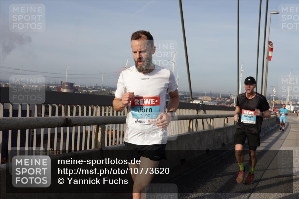 03.10.2026 - Köhlbrandbrückenlauf Yannick Fuchs http://msf.ph/oto/10773620 03.10.2026 09:36:45 Position 2 2190, 2410 meine-sportfotos.de