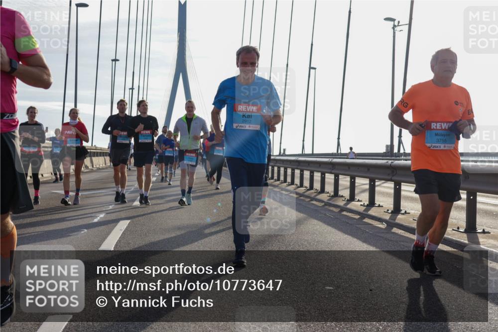 03.10.2026 - Köhlbrandbrückenlauf Yannick Fuchs http://msf.ph/oto/10773647 03.10.2026 09:32:26 Position 1 2912, 3755 meine-sportfotos.de