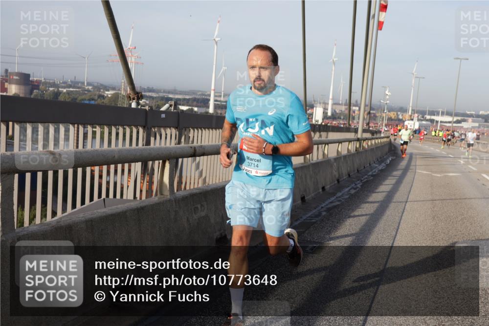 03.10.2026 - Köhlbrandbrückenlauf Yannick Fuchs http://msf.ph/oto/10773648 03.10.2026 09:36:50 Position 2 3714 meine-sportfotos.de