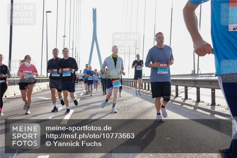 03.10.2026 - Köhlbrandbrückenlauf Yannick Fuchs http://msf.ph/oto/10773663 03.10.2026 09:32:28 Position 1 3764, 2370 meine-sportfotos.de