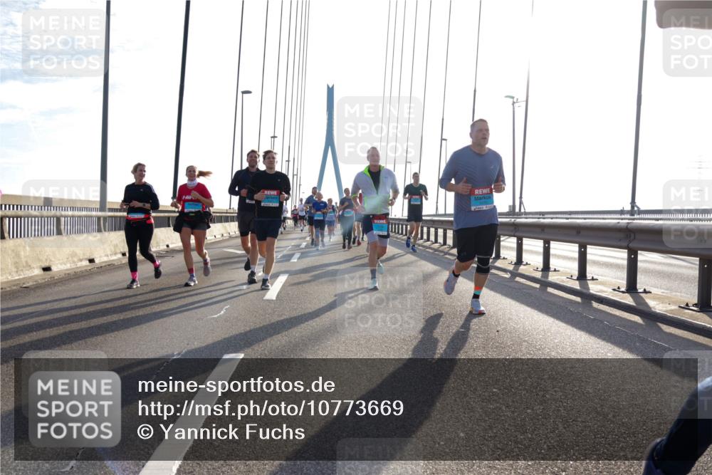 03.10.2026 - Köhlbrandbrückenlauf Yannick Fuchs http://msf.ph/oto/10773669 03.10.2026 09:32:28 Position 1  meine-sportfotos.de