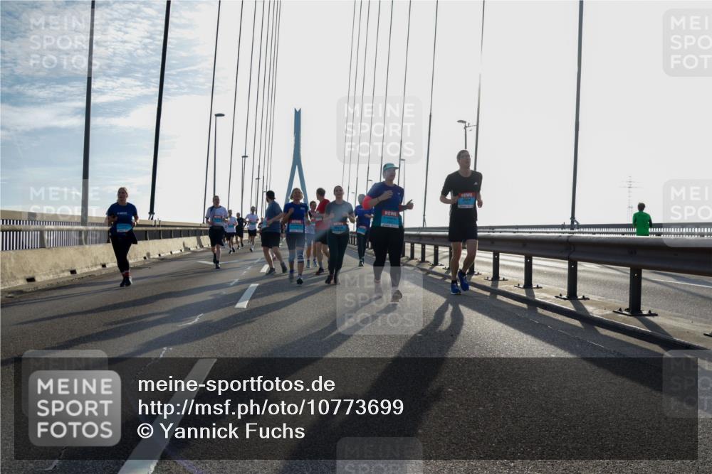 03.10.2026 - Köhlbrandbrückenlauf Yannick Fuchs http://msf.ph/oto/10773699 03.10.2026 09:32:31 Position 1  meine-sportfotos.de