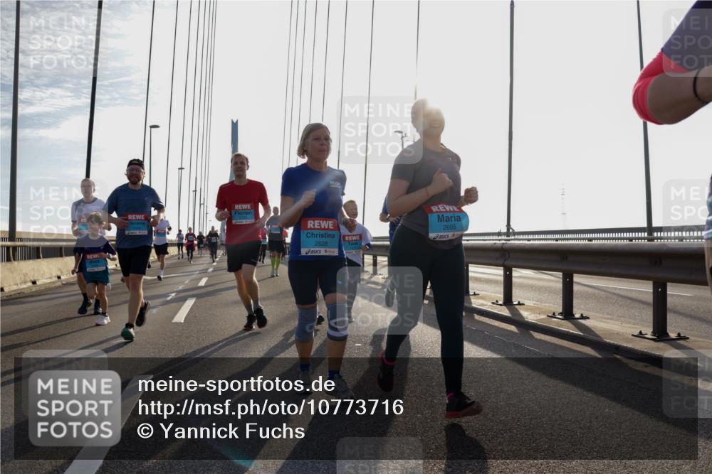 03.10.2026 - Köhlbrandbrückenlauf Yannick Fuchs http://msf.ph/oto/10773716 03.10.2026 09:32:33 Position 1 2628, 2605 meine-sportfotos.de