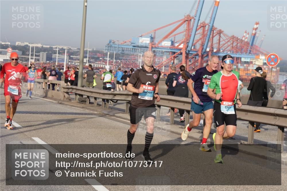 03.10.2026 - Köhlbrandbrückenlauf Yannick Fuchs http://msf.ph/oto/10773717 03.10.2026 09:37:01 Position 2 1531, 1479 meine-sportfotos.de