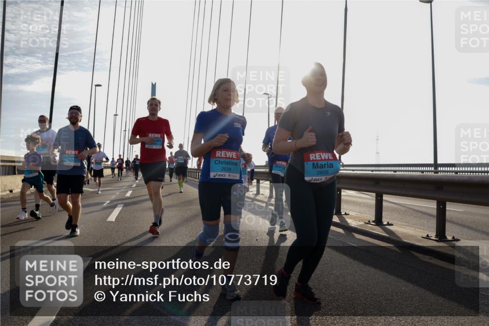 03.10.2026 - Köhlbrandbrückenlauf Yannick Fuchs http://msf.ph/oto/10773719 03.10.2026 09:32:33 Position 1 2628, 2605 meine-sportfotos.de