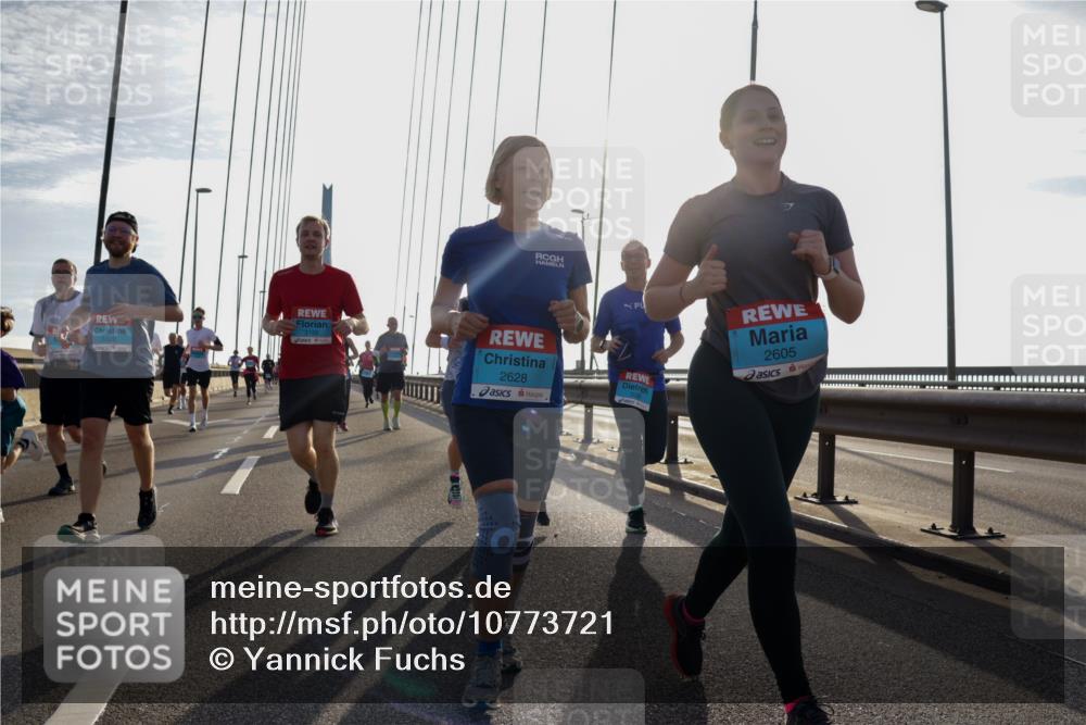 03.10.2026 - Köhlbrandbrückenlauf Yannick Fuchs http://msf.ph/oto/10773721 03.10.2026 09:32:33 Position 1 3150, 2605, 2628 meine-sportfotos.de