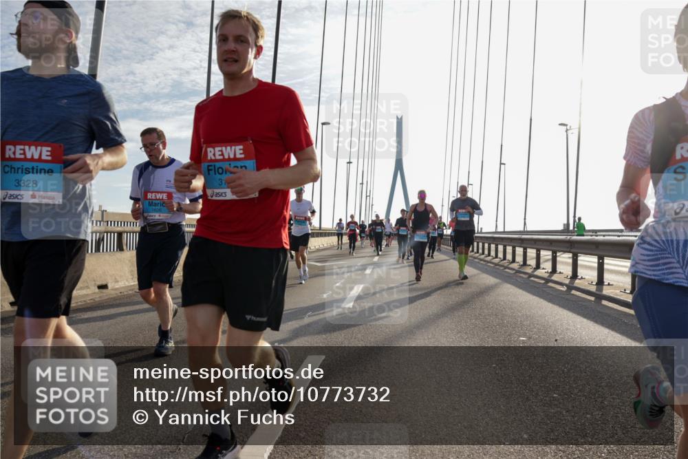 03.10.2026 - Köhlbrandbrückenlauf Yannick Fuchs http://msf.ph/oto/10773732 03.10.2026 09:32:35 Position 1 3328, 37, 1626 meine-sportfotos.de