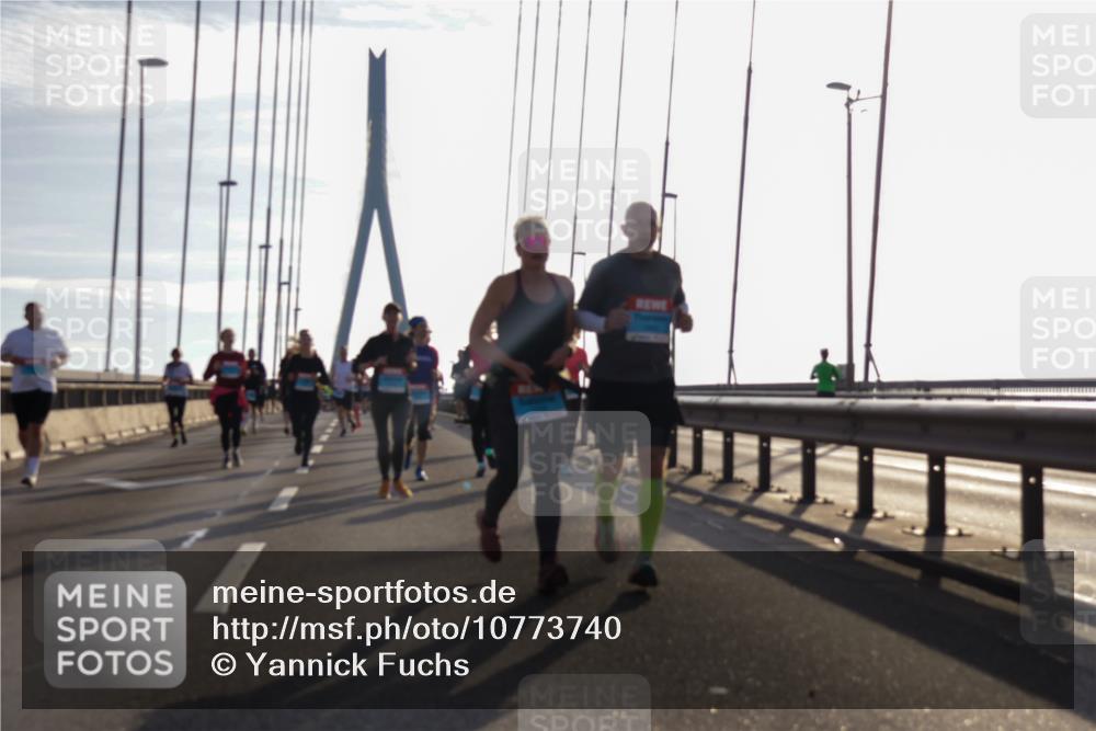 03.10.2026 - Köhlbrandbrückenlauf Yannick Fuchs http://msf.ph/oto/10773740 03.10.2026 09:32:36 Position 1  meine-sportfotos.de