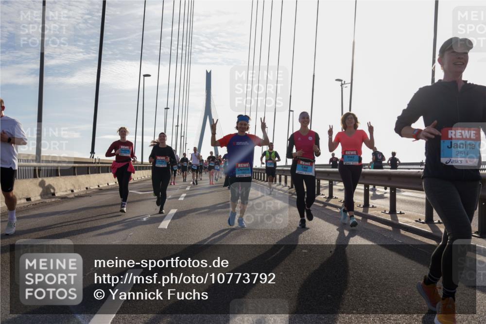 03.10.2026 - Köhlbrandbrückenlauf Yannick Fuchs http://msf.ph/oto/10773792 03.10.2026 09:32:39 Position 1 2514 meine-sportfotos.de