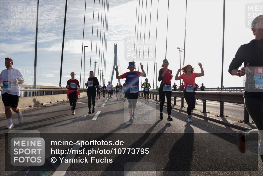 03.10.2026 - Köhlbrandbrückenlauf Yannick Fuchs http://msf.ph/oto/10773795 03.10.2026 09:32:39 Position 1  meine-sportfotos.de