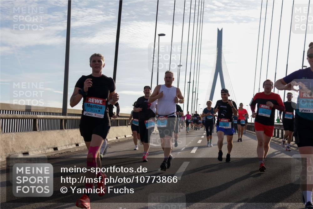 03.10.2026 - Köhlbrandbrückenlauf Yannick Fuchs http://msf.ph/oto/10773866 03.10.2026 09:32:44 Position 1 3124, 113 meine-sportfotos.de