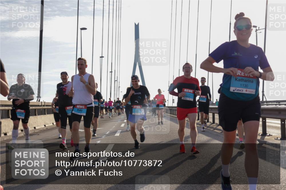 03.10.2026 - Köhlbrandbrückenlauf Yannick Fuchs http://msf.ph/oto/10773872 03.10.2026 09:32:45 Position 1 1130 meine-sportfotos.de