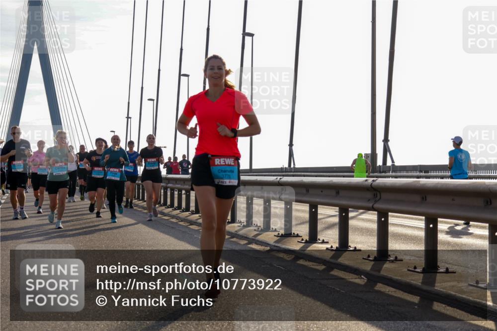 03.10.2026 - Köhlbrandbrückenlauf Yannick Fuchs http://msf.ph/oto/10773922 03.10.2026 09:32:49 Position 1 3776 meine-sportfotos.de
