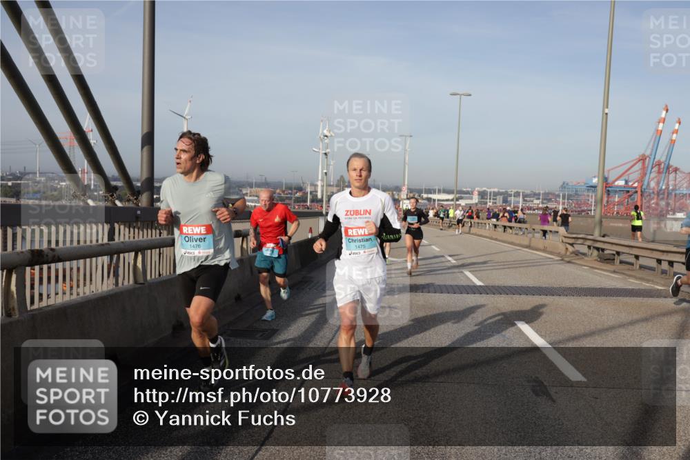 03.10.2026 - Köhlbrandbrückenlauf Yannick Fuchs http://msf.ph/oto/10773928 03.10.2026 09:37:42 Position 2 1476, 1475 meine-sportfotos.de