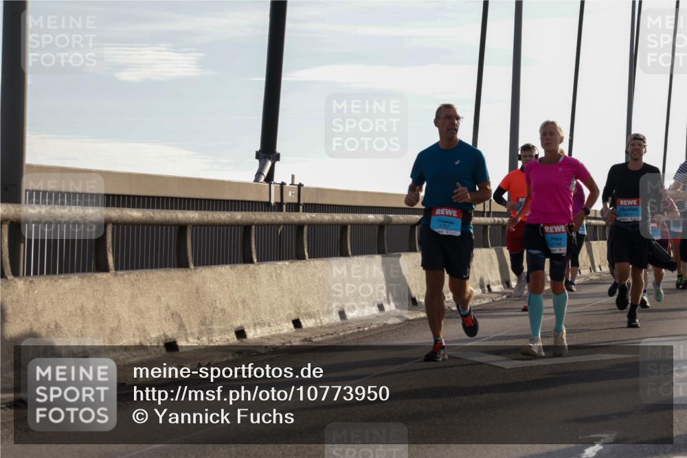 03.10.2026 - Köhlbrandbrückenlauf Yannick Fuchs http://msf.ph/oto/10773950 03.10.2026 09:32:50 Position 1 3767, 3766, 2911 meine-sportfotos.de