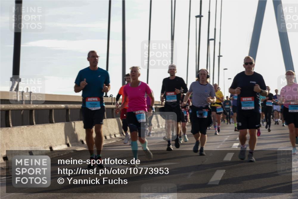 03.10.2026 - Köhlbrandbrückenlauf Yannick Fuchs http://msf.ph/oto/10773953 03.10.2026 09:32:50 Position 1  meine-sportfotos.de