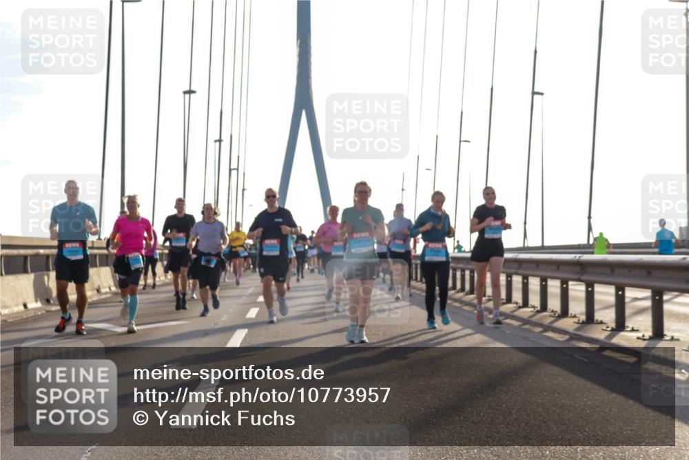 03.10.2026 - Köhlbrandbrückenlauf Yannick Fuchs http://msf.ph/oto/10773957 03.10.2026 09:32:51 Position 1  meine-sportfotos.de