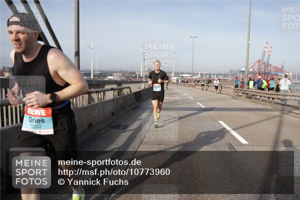 03.10.2026 - Köhlbrandbrückenlauf Yannick Fuchs http://msf.ph/oto/10773960 03.10.2026 09:37:48 Position 2 1253 meine-sportfotos.de