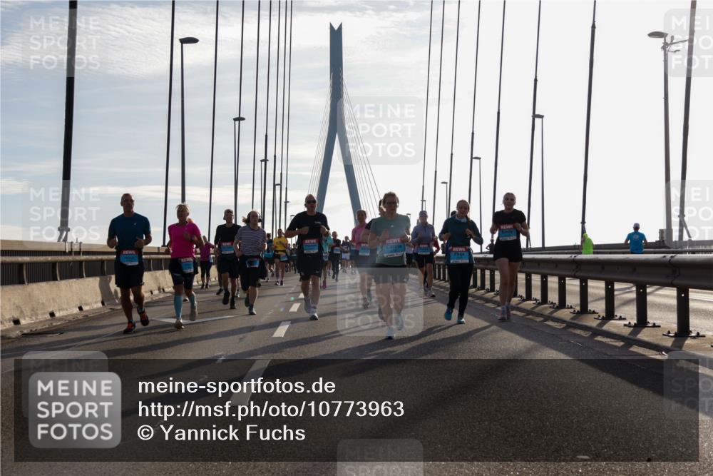 03.10.2026 - Köhlbrandbrückenlauf Yannick Fuchs http://msf.ph/oto/10773963 03.10.2026 09:32:51 Position 1  meine-sportfotos.de