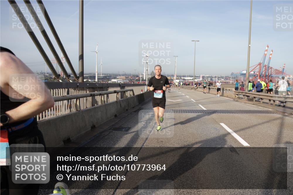 03.10.2026 - Köhlbrandbrückenlauf Yannick Fuchs http://msf.ph/oto/10773964 03.10.2026 09:37:48 Position 2  meine-sportfotos.de