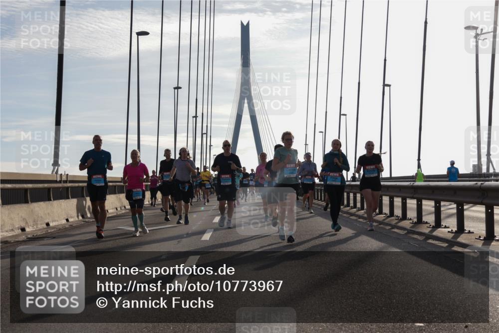 03.10.2026 - Köhlbrandbrückenlauf Yannick Fuchs http://msf.ph/oto/10773967 03.10.2026 09:32:51 Position 1  meine-sportfotos.de