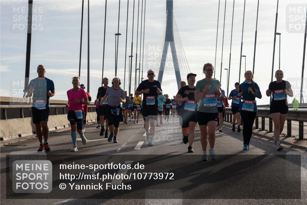 03.10.2026 - Köhlbrandbrückenlauf Yannick Fuchs http://msf.ph/oto/10773972 03.10.2026 09:32:52 Position 1 1783, 2737 meine-sportfotos.de