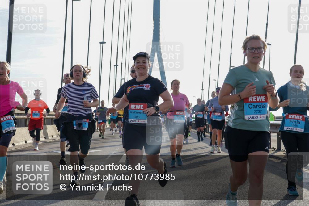 03.10.2026 - Köhlbrandbrückenlauf Yannick Fuchs http://msf.ph/oto/10773985 03.10.2026 09:32:53 Position 1 3766, 1783, 2725, 2737, 1845 meine-sportfotos.de