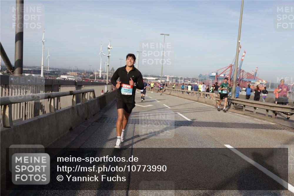 03.10.2026 - Köhlbrandbrückenlauf Yannick Fuchs http://msf.ph/oto/10773990 03.10.2026 09:37:53 Position 2 1, 3747 meine-sportfotos.de