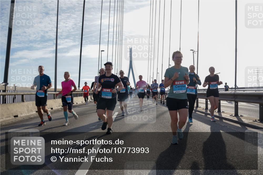 03.10.2026 - Köhlbrandbrückenlauf Yannick Fuchs http://msf.ph/oto/10773993 03.10.2026 09:32:54 Position 1 1783, 2737 meine-sportfotos.de
