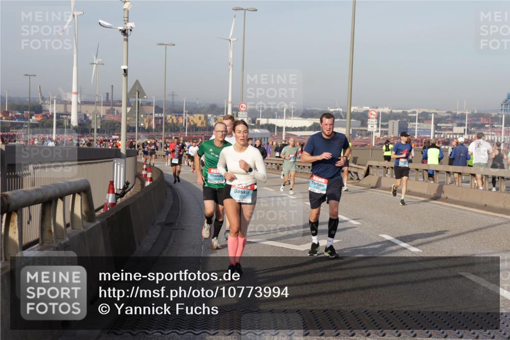 03.10.2026 - Köhlbrandbrückenlauf Yannick Fuchs http://msf.ph/oto/10773994 03.10.2026 09:37:55 Position 2 2301 meine-sportfotos.de