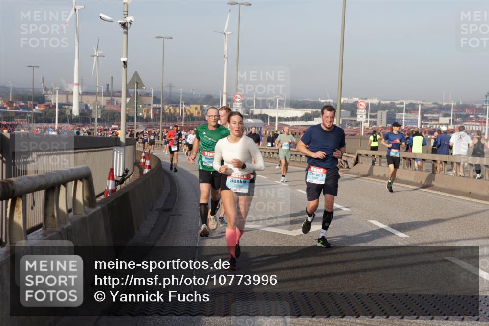 03.10.2026 - Köhlbrandbrückenlauf Yannick Fuchs http://msf.ph/oto/10773996 03.10.2026 09:37:56 Position 2 2239, 2301 meine-sportfotos.de