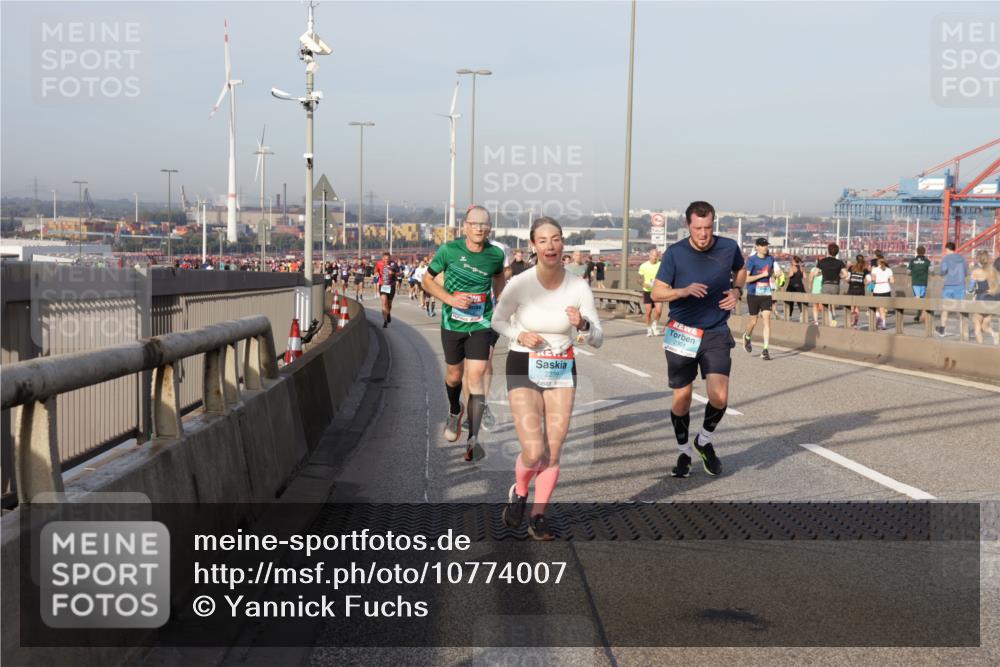 03.10.2026 - Köhlbrandbrückenlauf Yannick Fuchs http://msf.ph/oto/10774007 03.10.2026 09:37:57 Position 2 2239, 301 meine-sportfotos.de